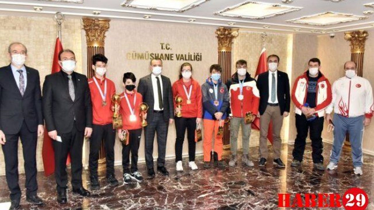 Vali Taşbilek Şampiyon Sporcuları Ödüllendirdi