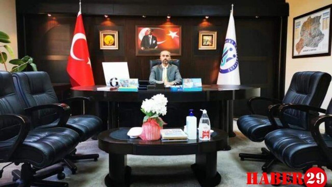 Türkmen Bayburt Üniversitesi Rektörü oldu