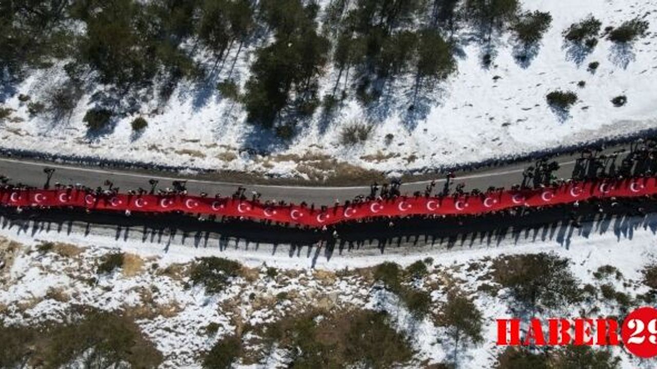 Sarıkamış Şehitleri İçin 2 Bin 50 Rakımlı Zigana Dağında Yürüdüler