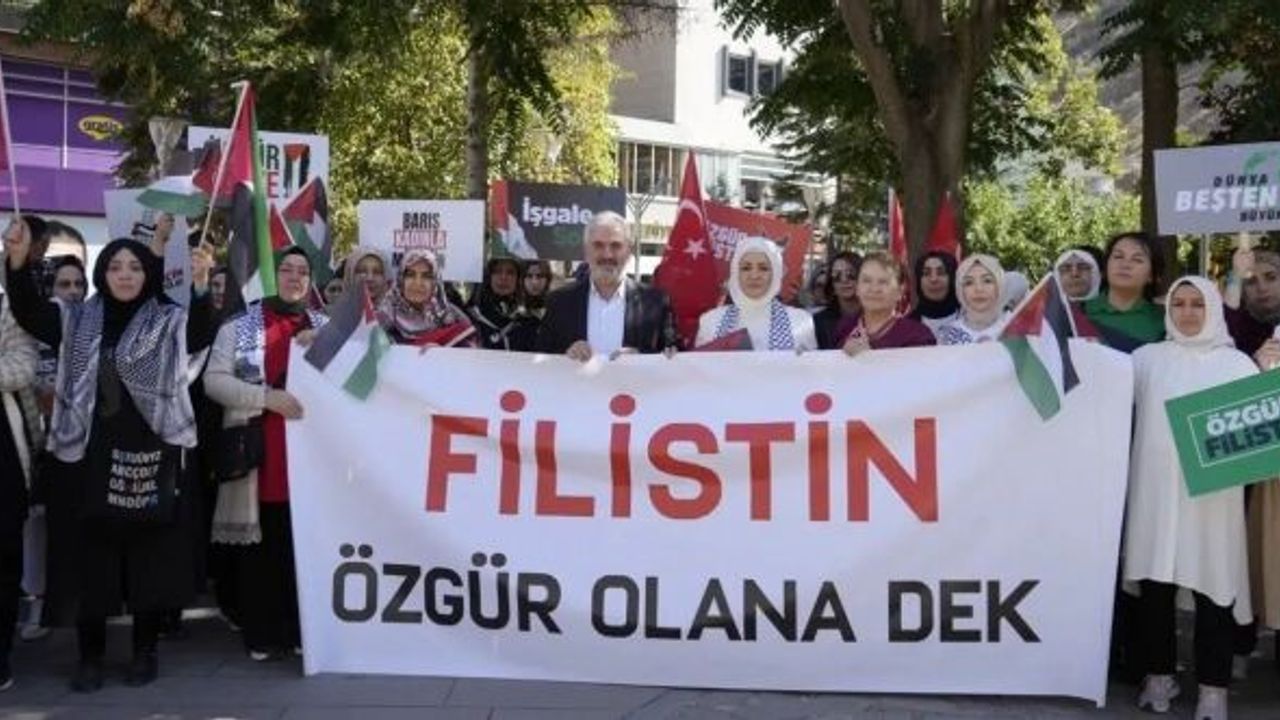 Gümüşhane’de kadınlardan “Gazze İçin Sessiz Çığlık” yürüyüşü