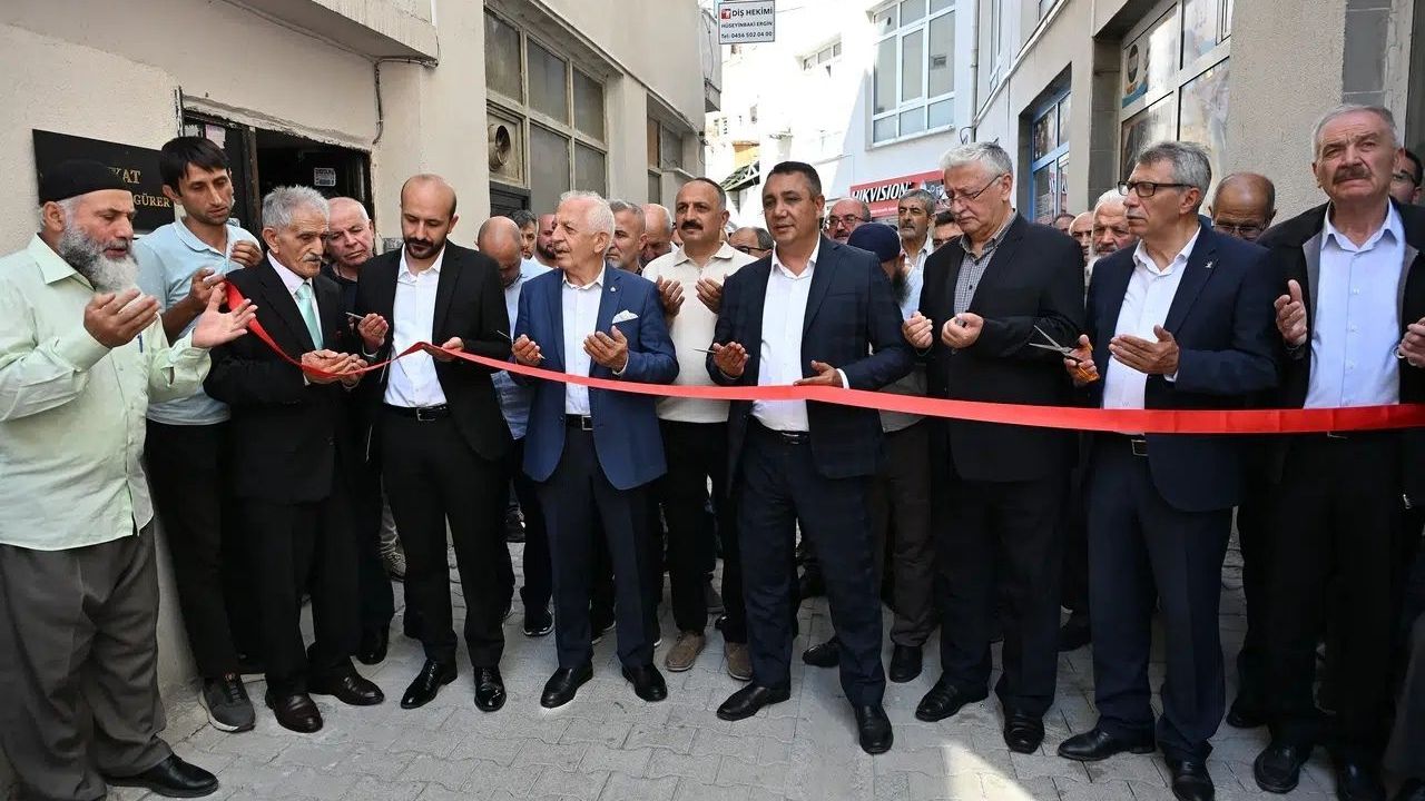 Gümüşhane'de Modern Diş Kliniği Düzenlenen Protokol Töreniyle Açıldı