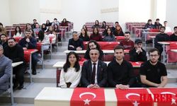Gümüşhane Üniversitesi’nde ilk ders Türk Bayrağı’na ayrıldı