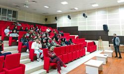 Gümüşhane’de Bilim Kafe Rüzgarı: Dil ve Toplumsal Algı İlişkisi Derinlemesine İncelendi