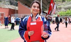 Gümüşhane Üniversitesi İletişim Fakültesi Birincisi 55 Yaşındaki Gonca Şimşek Oldu