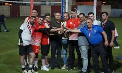 Kuşburnu Pestil ve Köme Voleybol Turnuvası’nda Zafer Cezaevi Takımının!