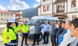 Gümüşhane’de Okul Servislerine Kış Öncesi Trafik Ve Güvenlik Semineri