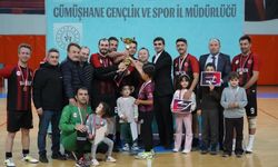 Gümüşhane’de Futsal Fırtınası esti: Valilik Kupayı Müzesine Götürdü!