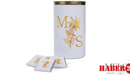 Kız İsteme Merasimlerinin Vazgeçilmezi: MelodiCikolata.com'dan Kaliteli İsteme Çikolatası ve Zarif Madlen Çikolata