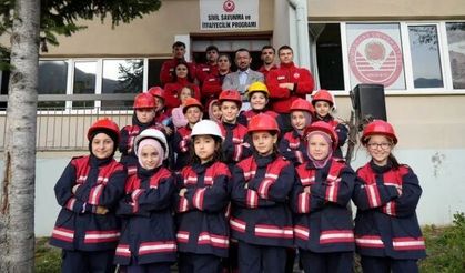 Gümüşhane’de ‘Gençlik İtfaiyesi’ projesiyle afet bilinci temelden kazandırılıyor
