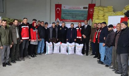 Gümüşhane’de Üretim Seferberliği: Çiftçiye 55 Tonluk Dev Nohut Desteği