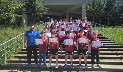 Gümüşhaneli Triatlonculardan Giresun’da Büyük Başarı: Madalyalarla Döndüler!