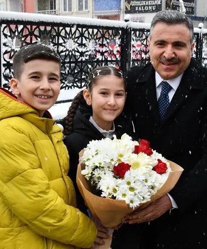 Gümüşhane’de Vali Cevdet Atay Dönemi Başladı: "Hizmetin Merkezinde İnsan Olacak"