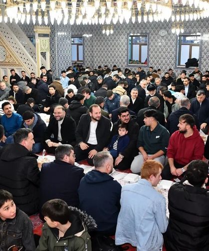 Gümüşhane’de Gönül Köprüleri Kuruldu: Üniversitelilere "Dünden Bugüne Vefa İftarı"