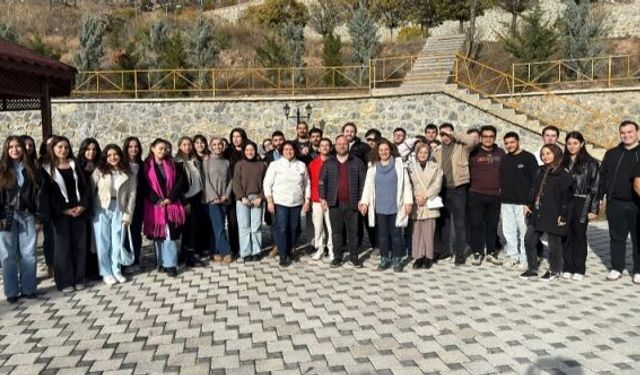 Gümüşhane Üniversitesi Kampüsü Lavanta Kokacak: 1000 Fide Toprakla Buluştu