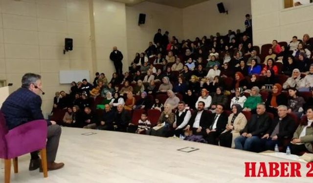 Şiran’da Kültür ve Sanat Rüzgârı: Alişan Kapaklıkaya ile Gönül Kapıları Aralandı