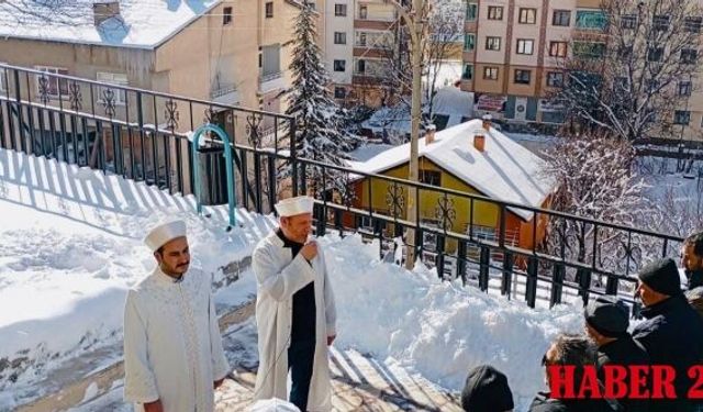 Gümüşhane'de Gazze Şehitleri için Gıyabi Cenaze Namazı Kılındı