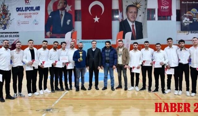 Gümüşhane'de kültürel mirasın kalbi Aydın Doğan Spor Salonu'nda attı