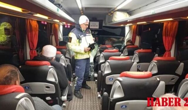 Yolcu Sandıkları Kişi "Jandarma" Çıktı! Gümüşhane’de otobüslerde habersiz denetim