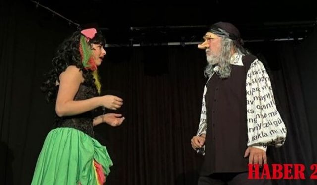 Ödüllere Doymayan Oyun "Cyrano Rock" Gümüşhane Sahnesinde