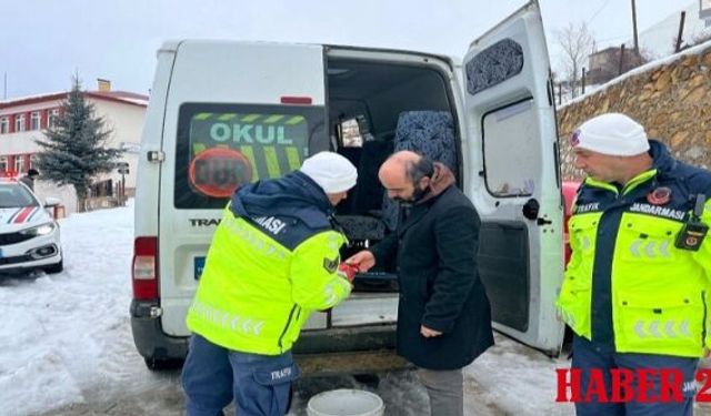 Trafik Jandarmasından Okul Servislerine Sıkı Denetim