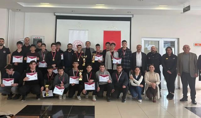 Gümüşhane'de Okul Sporları Satranç İl Birinciliği Müsabakaları Tamamlandı