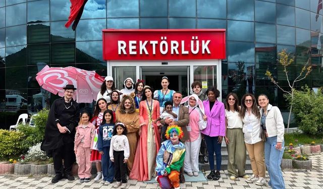 Gümüşhane Üniversitesi Kampüsü Çocuk Sesiyle Şenlendi: 400 Minik Geleneksel Oyunlarla Eğlendi