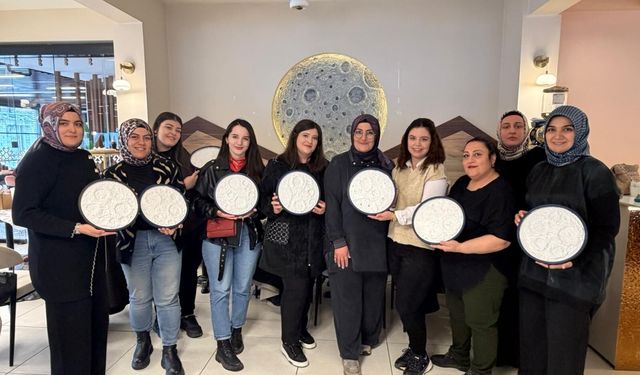 Gümüşhane’de Dolunay Işığında Sanat Yolculuğu: Düşler Atölyesi’nden İlham Veren Buluşma