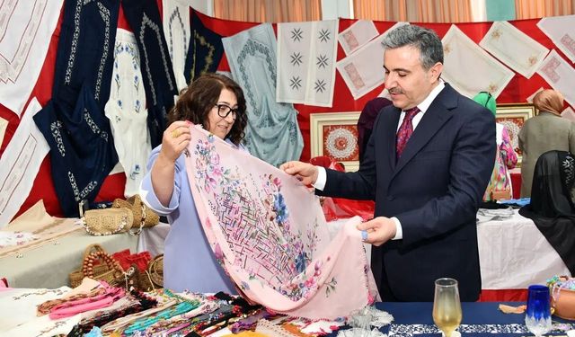 Gümüşhane Halk Eğitimi Merkezi Yıl Sonu Sergisi Kapılarını Açtı