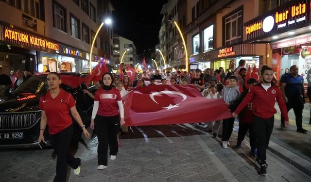Gümüşhane'de 15 Temmuz Demokrasi ve Milli Birlik Günü Yürüyüşü Gerçekleştirildi