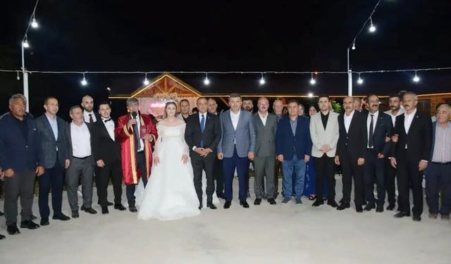 Torul Belediye Başkanı Evren Evrim Özdemir Kendi Kızının Nikahını Kıydı