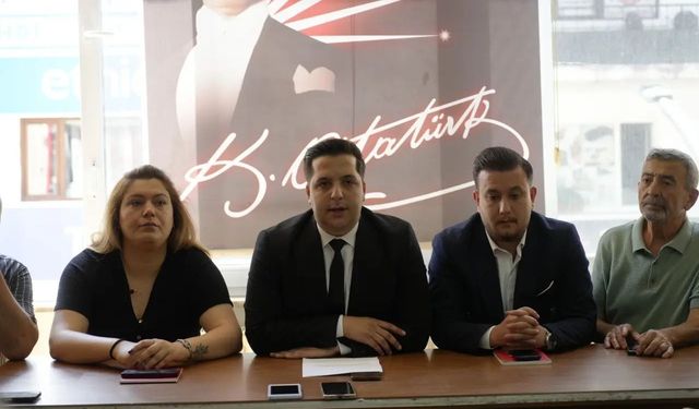 CHP Gümüşhane İl Başkanı ve İlçe Başkanları İstifa Ederek Yeni Parti'ye Geçti