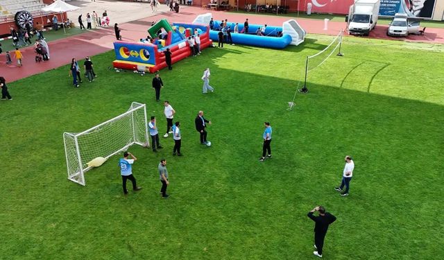 Yeni Şehir Stadyumu’nda Şölen Havası: Gençler Hem Spor Yaptı Hem Eğitildi