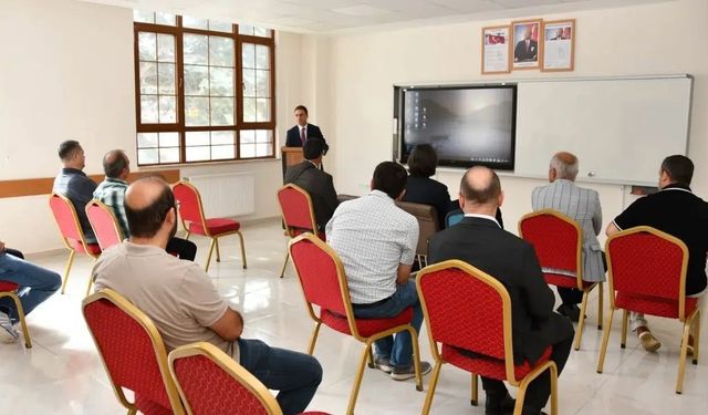 Gümüşhaneli Okul Müdürleri Ve İdareciler Akademi Seminerinde Buluştu
