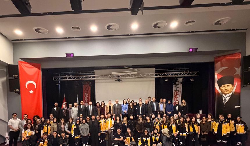 Gümüşhane Üniversitesi’nden Sağlıkta Vizyon Çıkartması: Yapay Zeka ve Afet Yönetimi Masaya Yatırıldı