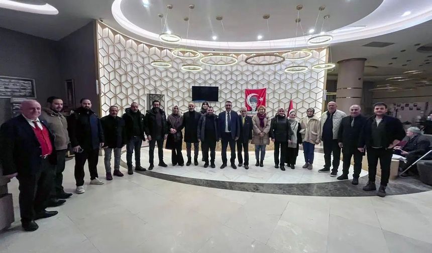 Gümüşhane Belediye Başkanı Vedat Soner Başer, kentte görev yapan gazetecilerle iftar sofrasında bir araya geldi
