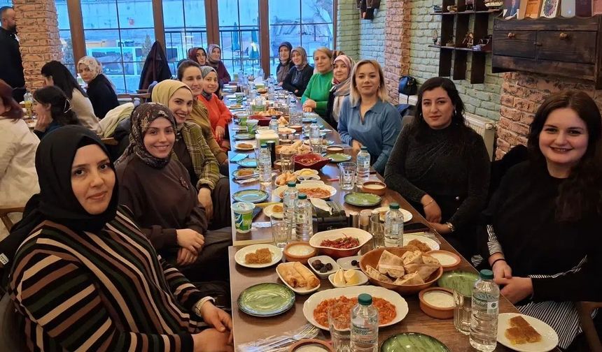 Gümüşhane’de Kadın Emekçilere Anlamlı İftar: Yol-İş’ten 8 Mart Buluşması