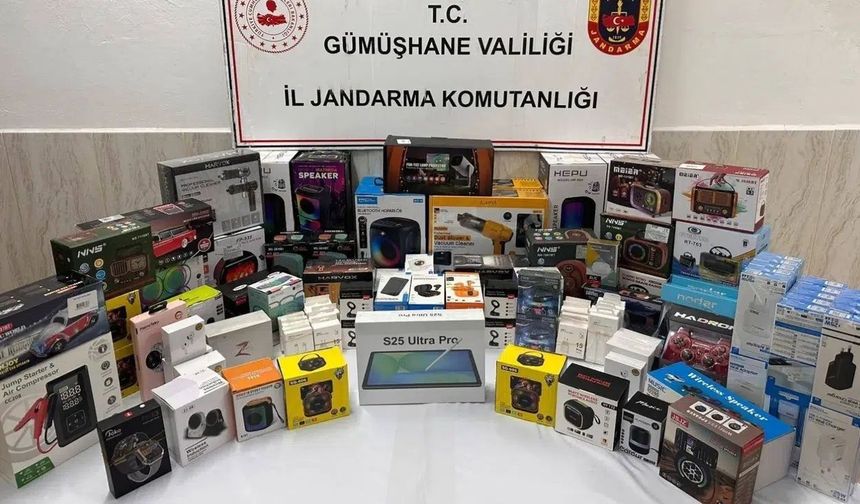 Kürtün’de Jandarma Engelini Aşamadılar: Yarım Milyonluk Kaçak Cihaz Ele Geçirildi