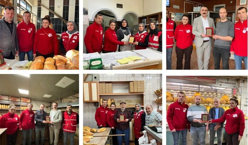 Kızılay Gümüşhane’den Esnafa Ahde Vefa: Plaketler Takdim Edildi