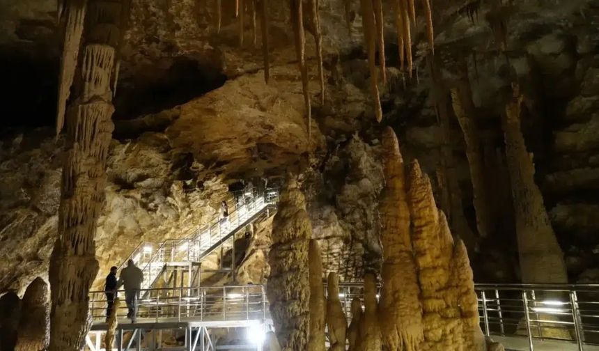 Karaca Mağarası’na "Güvenlik" Molası: Ziyaretçi Girişleri Geçici Olarak Durduruldu