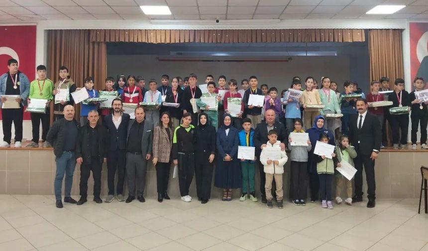 Gümüşhane'de Akıl Oyunları Rüzgarı: Strateji Dehaları Kürsüye Çıktı!