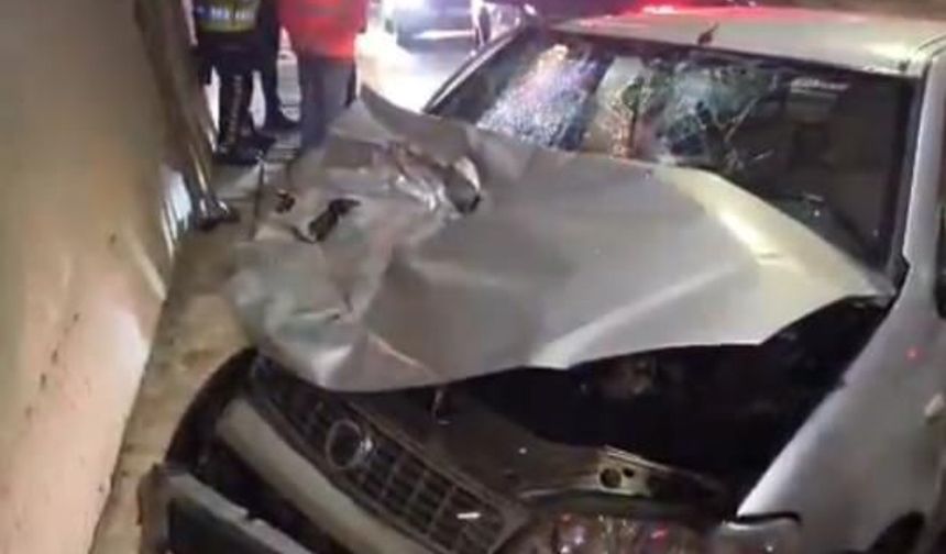 Yeni Zigana Tüneli’nde Trafik Kazası: Yaşlı Çift Araçta Sıkıştı