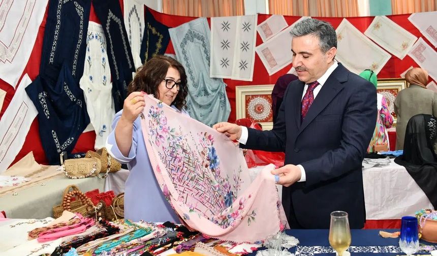 Gümüşhane Halk Eğitimi Merkezi Yıl Sonu Sergisi Kapılarını Açtı