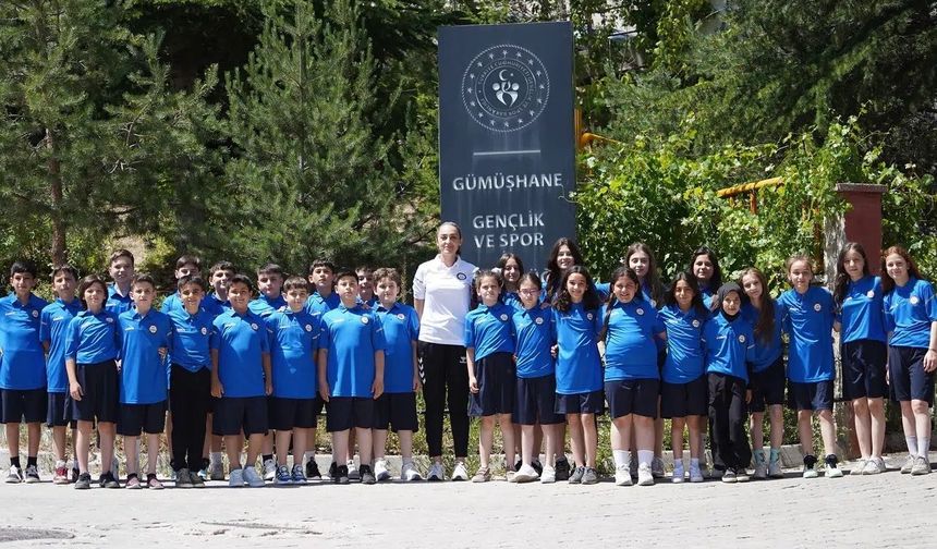 Gümüşhane Hentbolunda Tarihi Başarı: Minikler Türkiye Şampiyonası'nda!