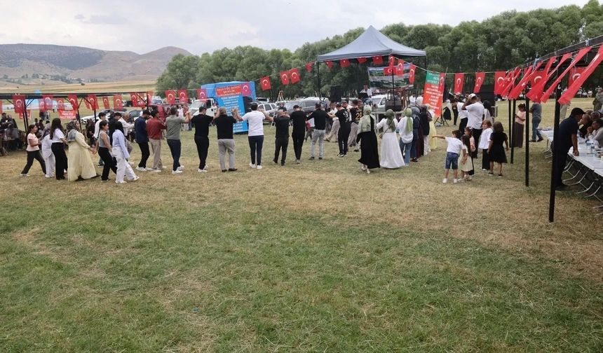 Öğütlü Köyü’nde Birlik ve Beraberlik Rüzgarı: 2. Geleneksel Şenlik Coşkuyla Gerçekleşti