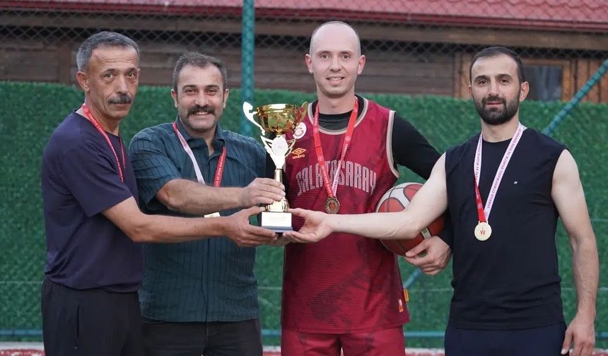 Gümüşhane'de 30 Ağustos Zafer Bayramı Coşkusu 3x3 Basketbol Turnuvası ile Yaşandı