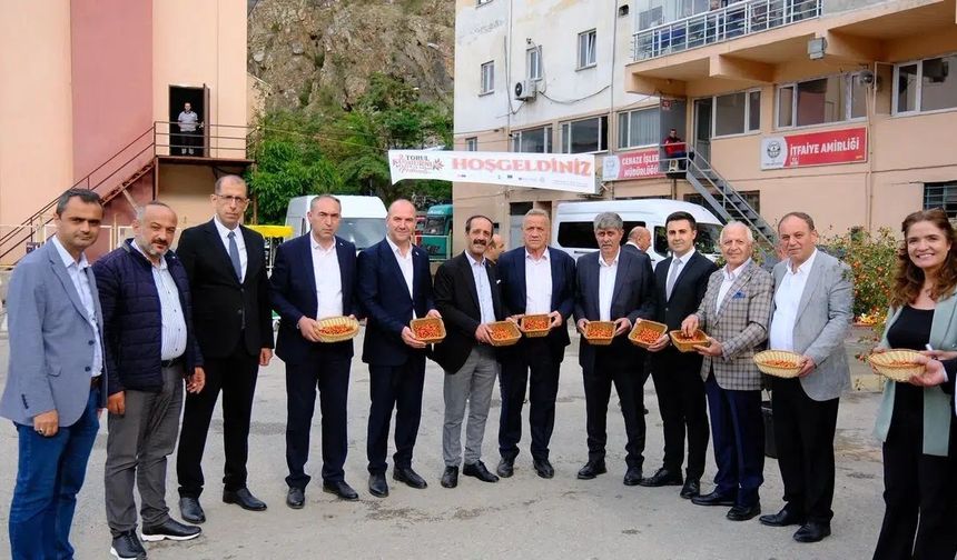 LEADER Yaklaşımı Torul’da Meyvelerini Veriyor: Üreticiler Festivalde Buluştu