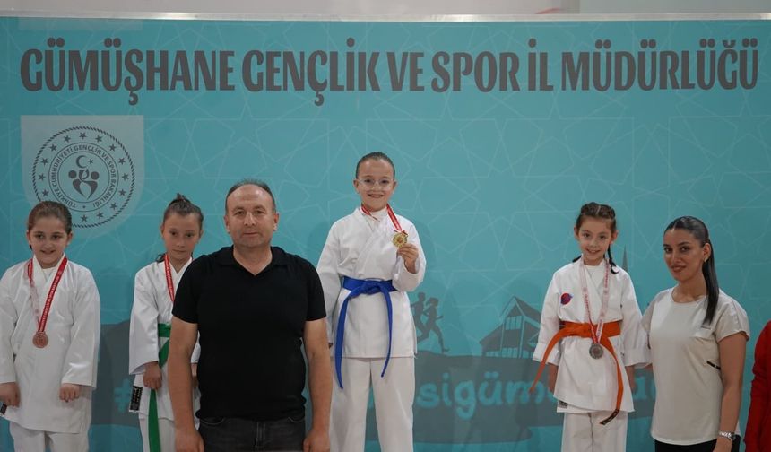 Gümüşhane’de İller Arası Karate Turnuvası Heyecanı Sona Erdi: Genç Atletler Tatamide Fırtına Gibi Esti