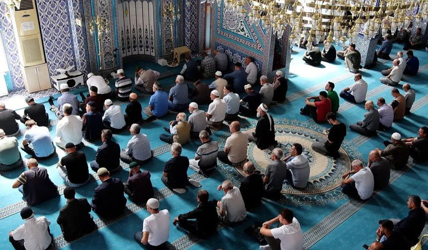 Kemaliye Camii’nde Dualar 15 Temmuz Şehitleri İçin Edildi