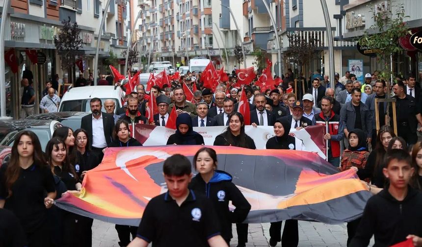 "Kahramanlarla Kardeşlik Yolunda": Gümüşhane Gazilerini Minnetle Andı