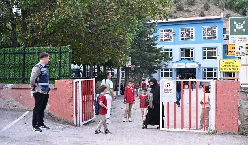 Gümüşhane Emniyetinden Okul Çevrelerinde Aşılmaz Güvenlik Kalkanı!